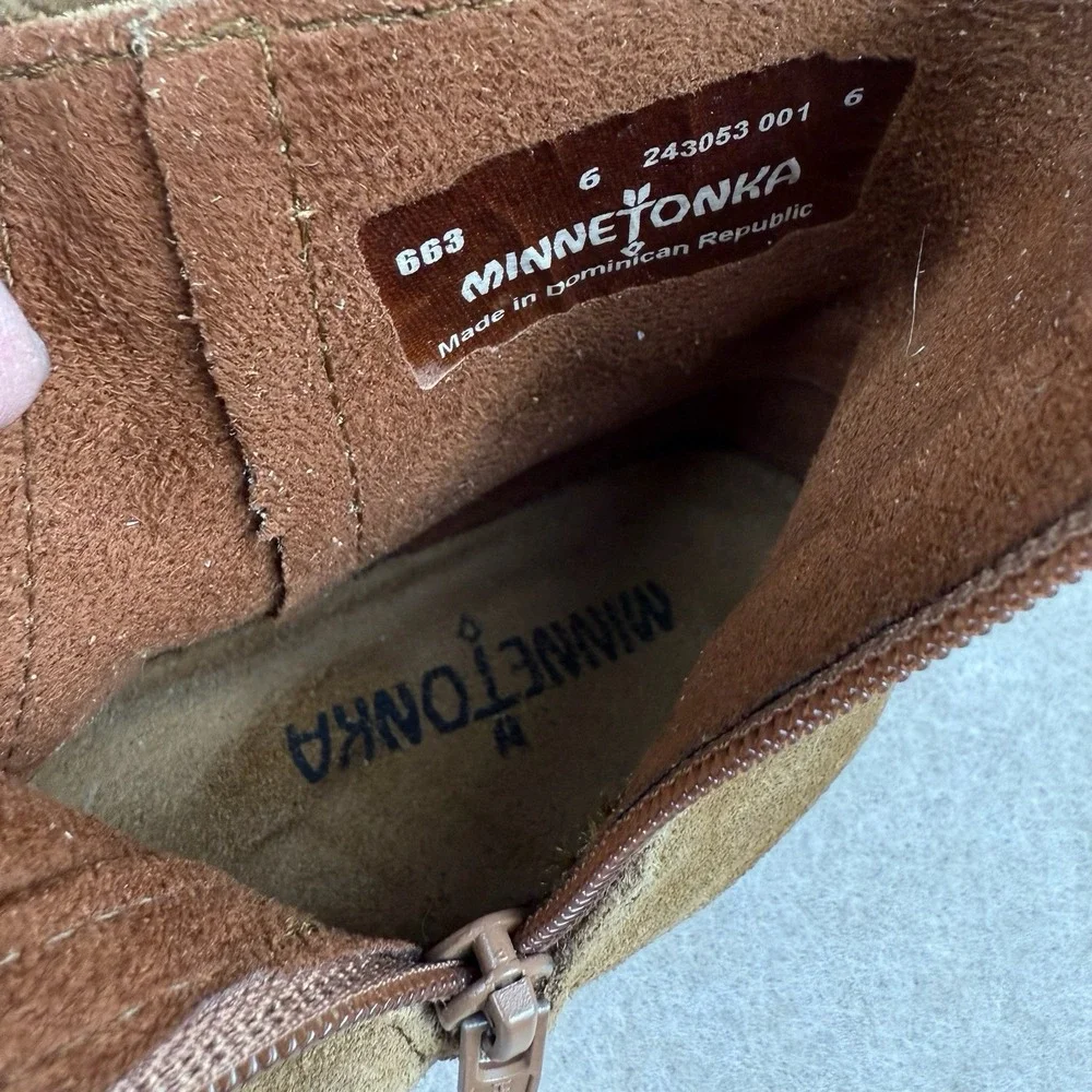 Vintage Minnetonka Boots Women's 6 Brown Suede Moccasin Fringe Zip Soft Sole 663
